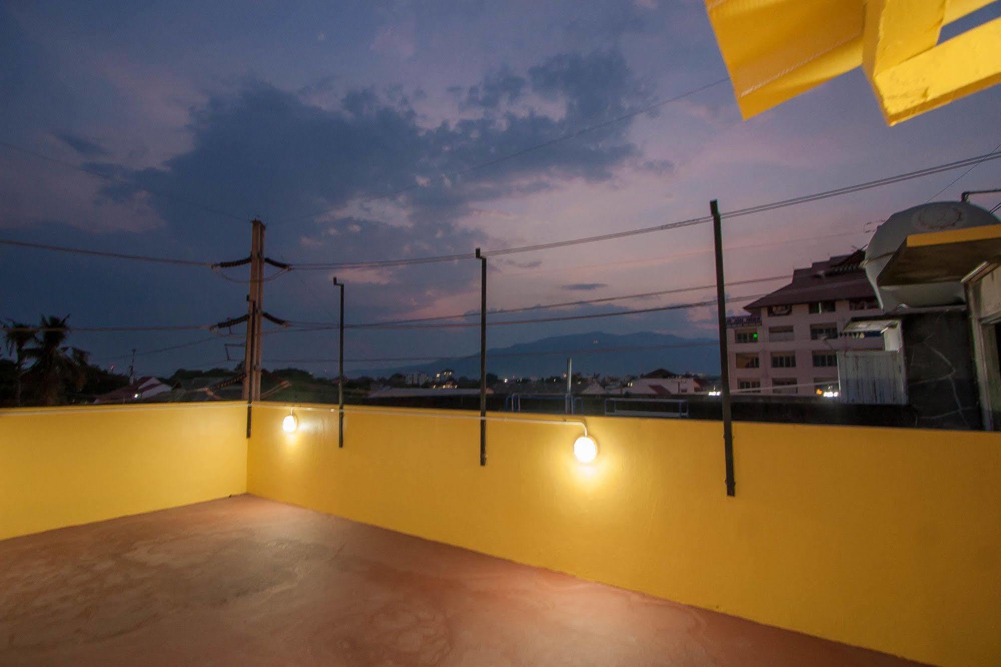 צ'יאנג מאי Thai Thai Hostel מראה חיצוני תמונה